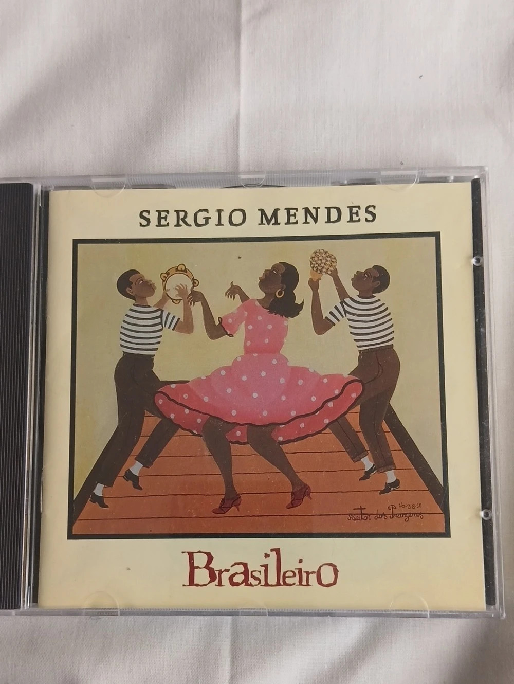 Elektra Brasileiro by Sergio Mendes CD Red & Black